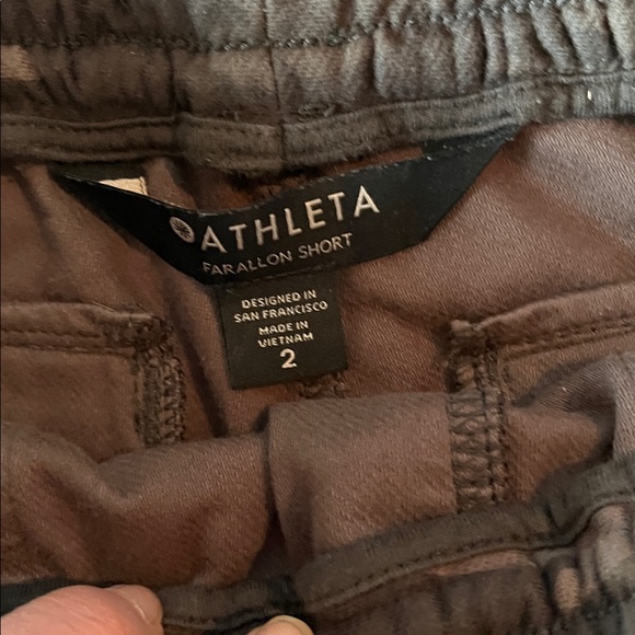 Athleta Camo Elastic Waist Exposed Pockets Farallon Short Size 2 - Picture 8 of 10
